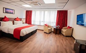 The Crossroads Hotel, Westlands